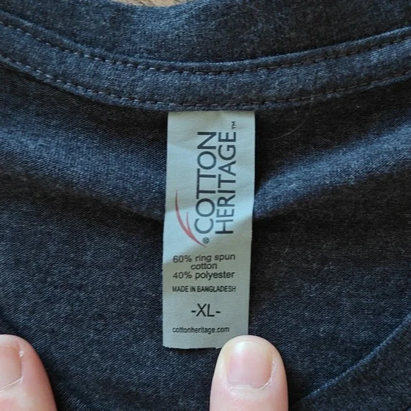 EUC Fall v-neck t-shirt - Picture 3 of 6